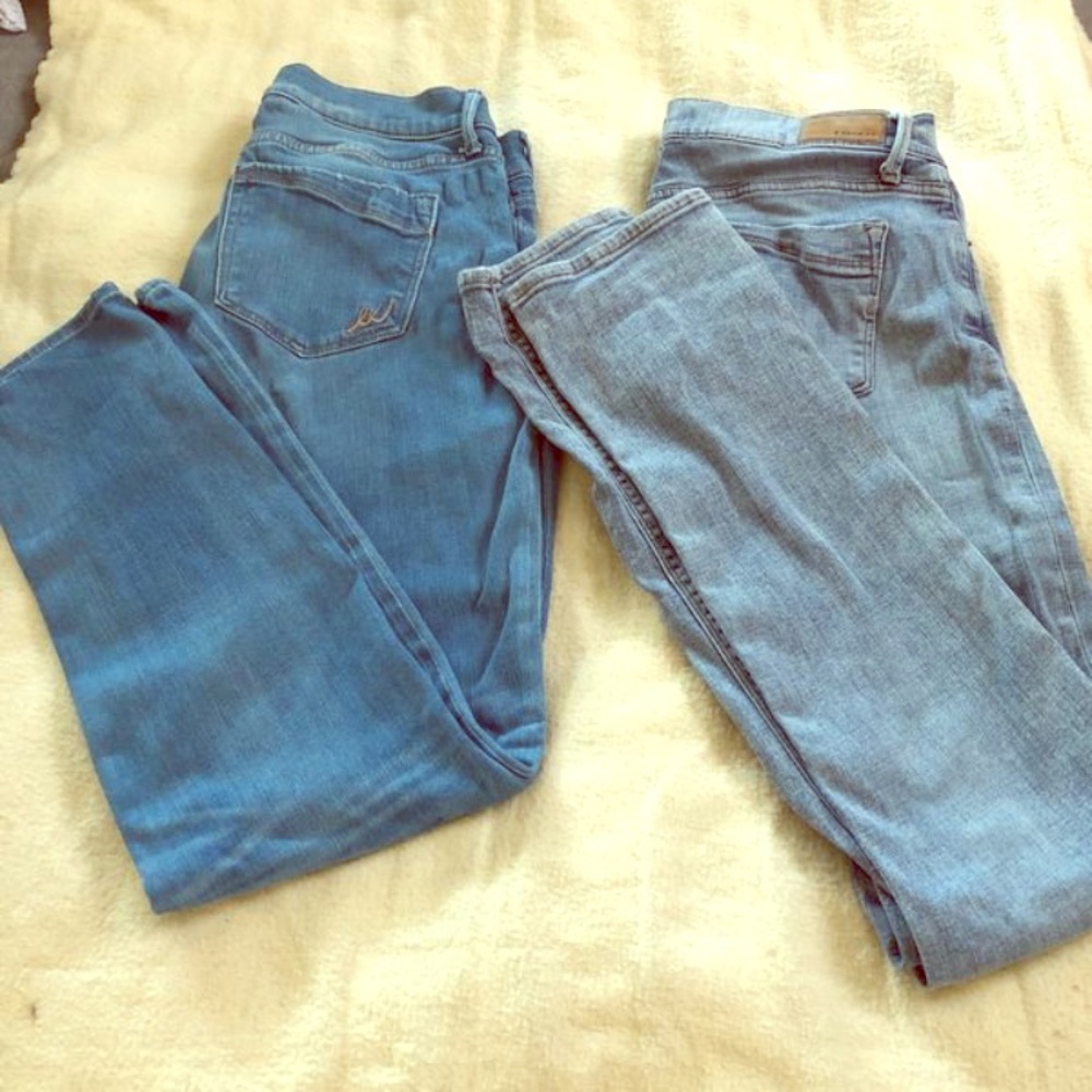 Torn (damaged) size 8 express women’s jeans